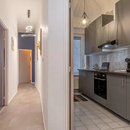 Le Jaures Apartment